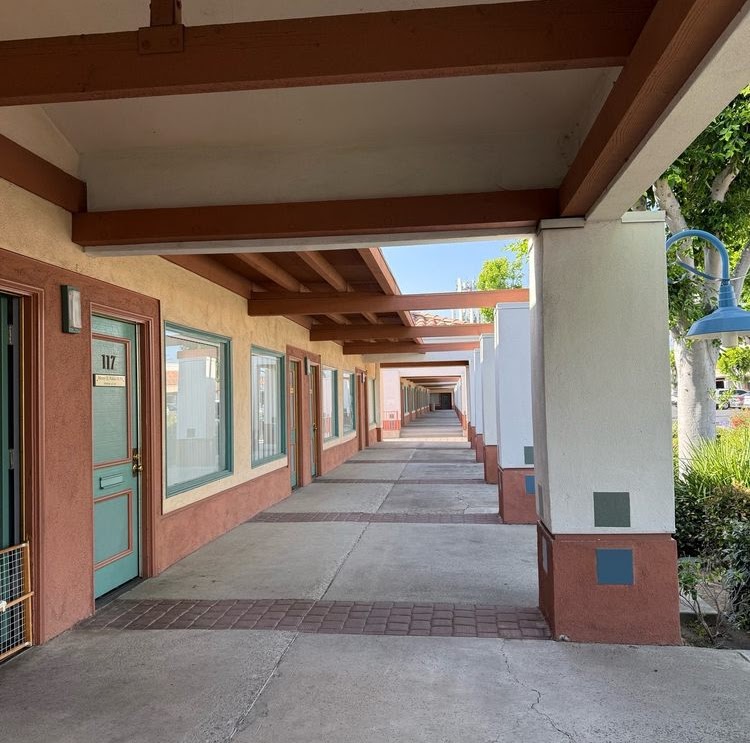 Tustin Plaza walkway near Camera Tech